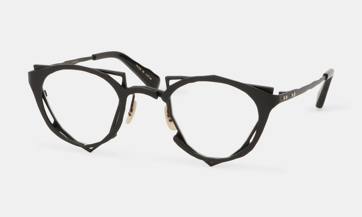 SO-masahiro-maruyama-0045-black-48x26__01.jpg